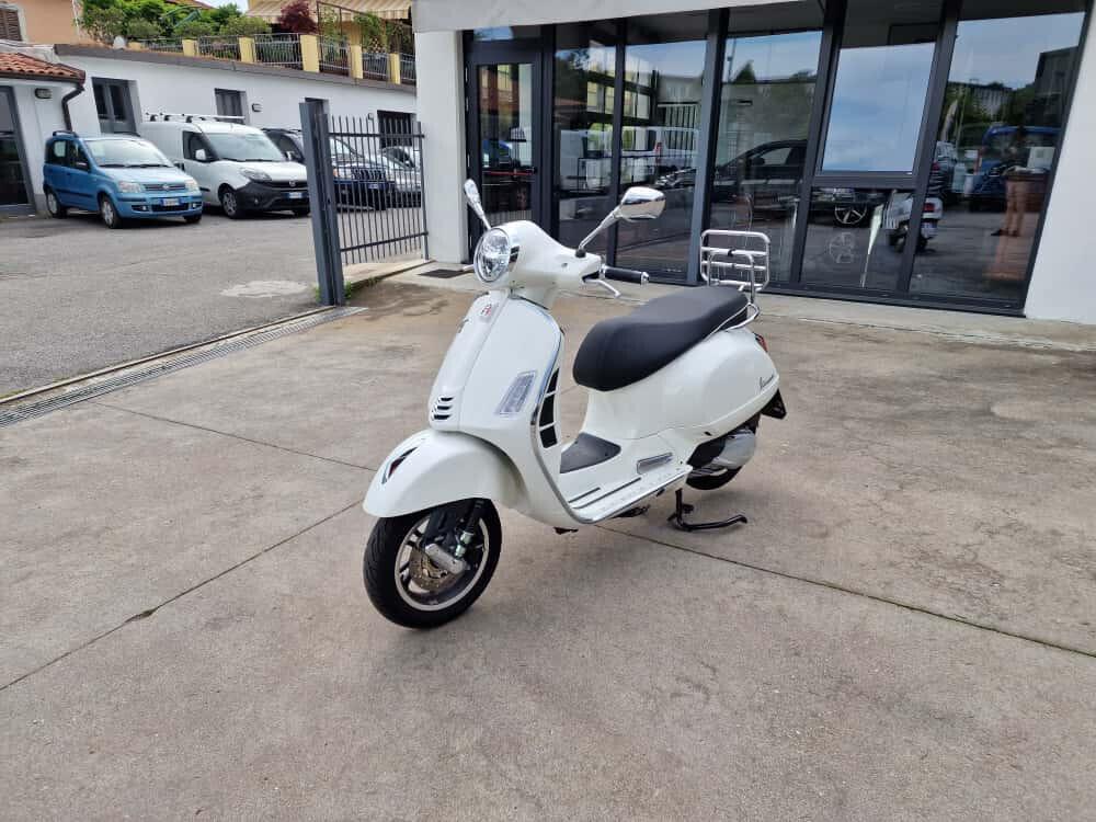 Vespa 300 GTS
