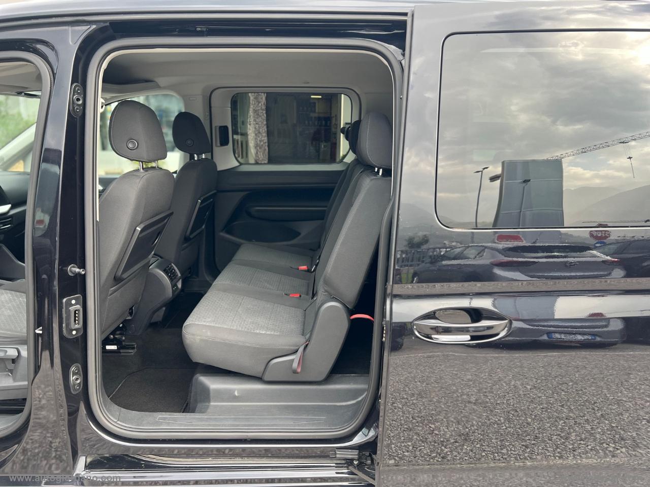 FORD Gr.Tourneo Connect 2.0 122 aut. Tit.