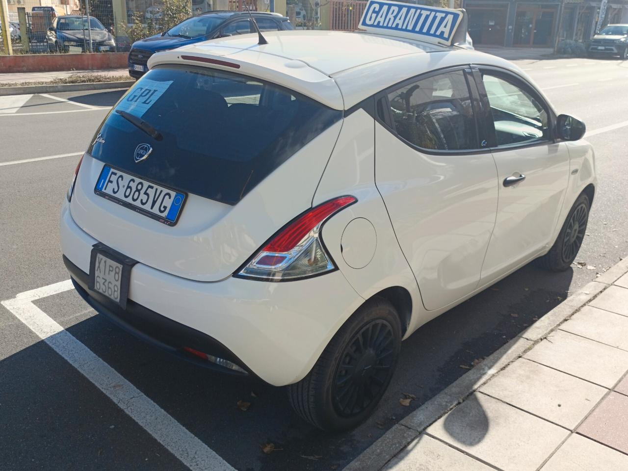 Lancia Ypsilon 1.2 69 CV 5 porte GPL Ecochic Gold