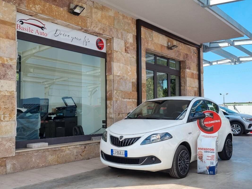 Lancia Ypsilon III 1.0 firefly hybrid Gold s&s 70cv