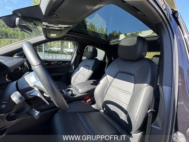 Porsche Cayenne Coupè Coupe 3.0 e-hybrid tiptronic - TETTO - BOSE - PACK BLACK - NETTO IVA