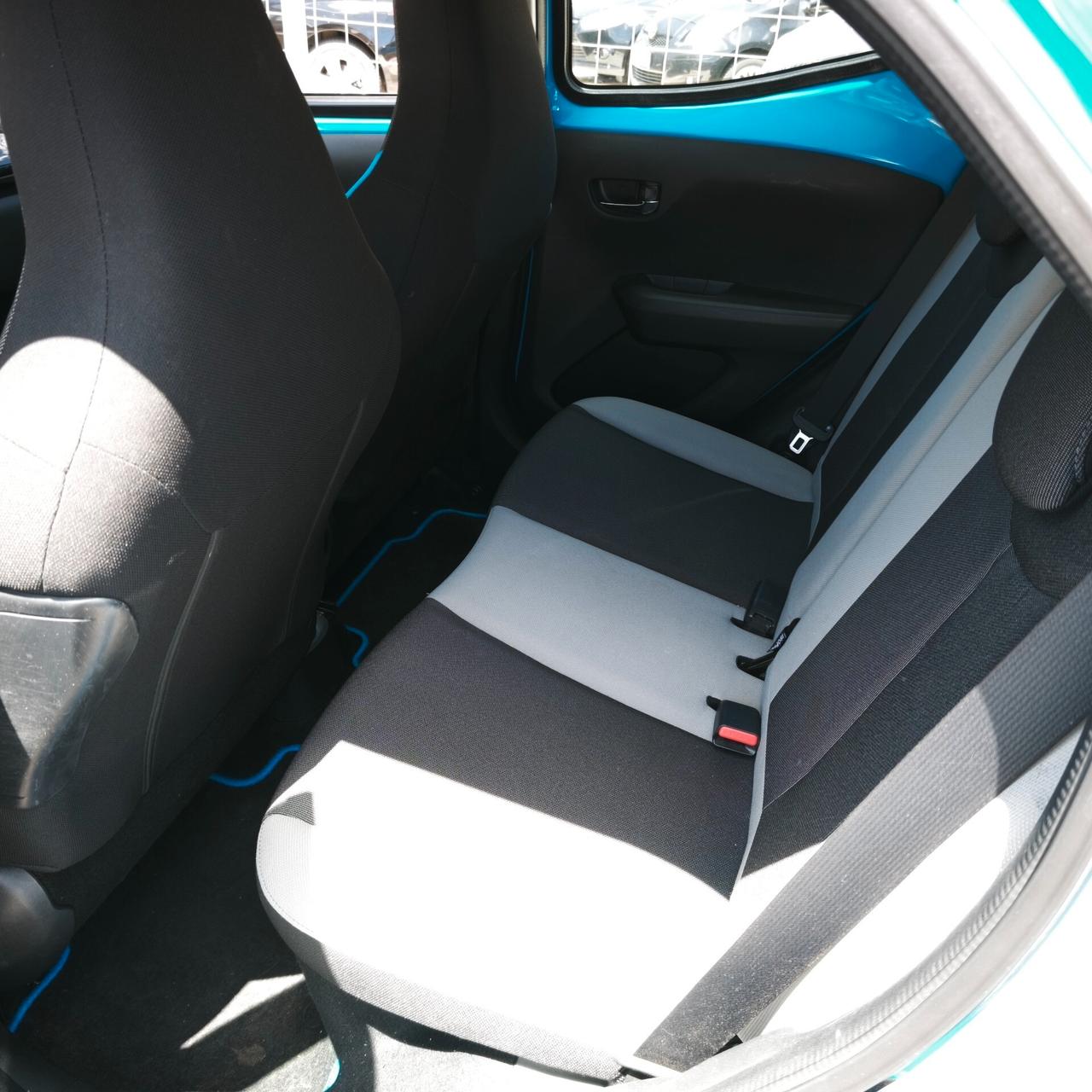 Toyota Aygo 1.0 VVT-i 69 CV 5 porte x-cool