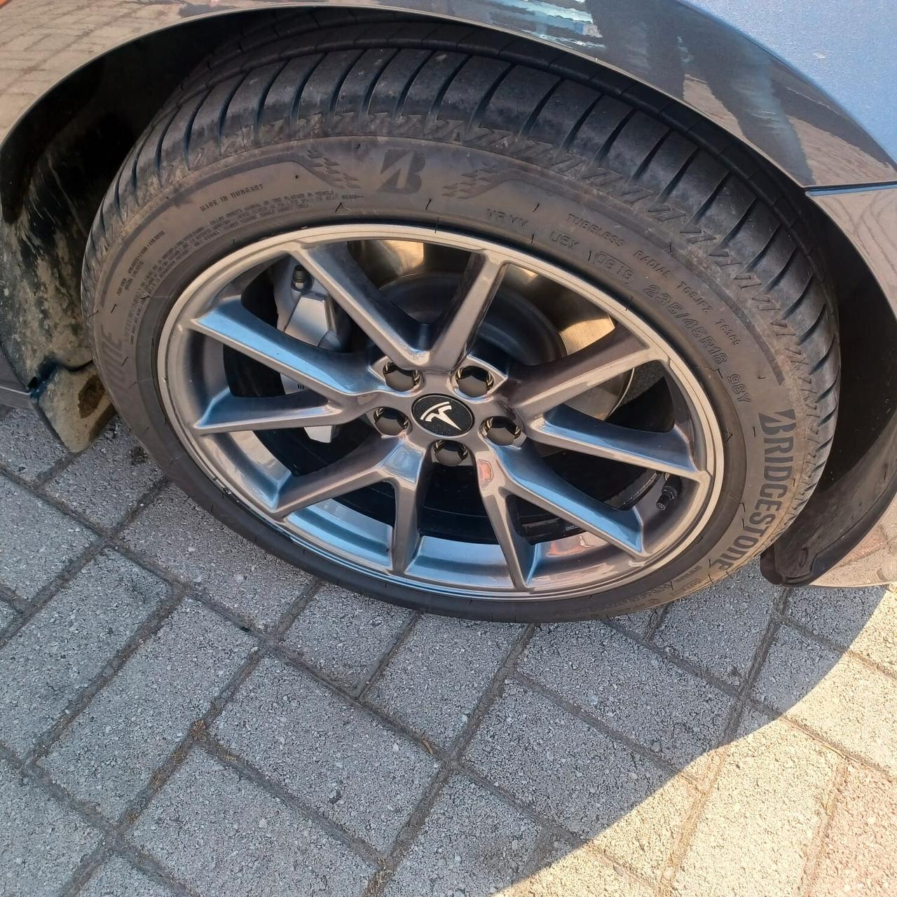 58078KM TESLA GANCIO DI TRAINO AUTONOMIA 408KM