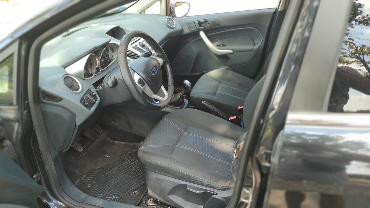 Ford Fiesta 1.4 TDCi 5p. Titanium NEOPATENTATI - 2010