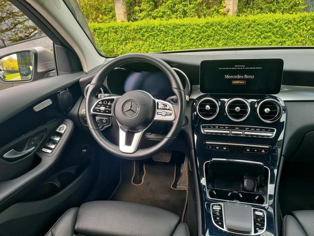 MERCEDES-BENZ GLC 200D 4MATIC 163CV AUTOMATIC BUSINESS SOLUTION ( FARI LED - PELLE - COCKPIT - NAVI - PDC - CERCHI 18 )