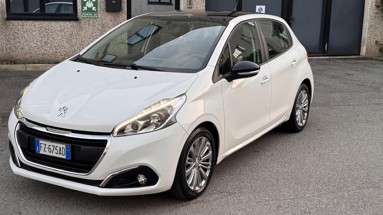 Peugeot 208 PureTech 82 5 porte Allure