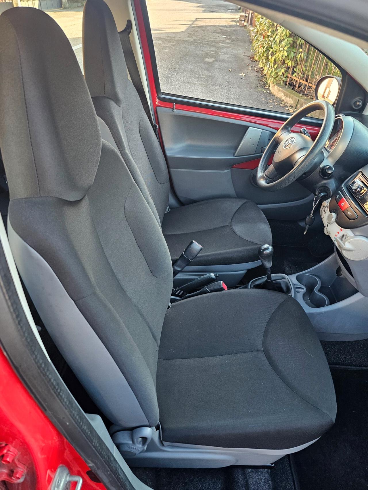 Toyota Aygo 1.0 12V VVT-i 5 porte Now