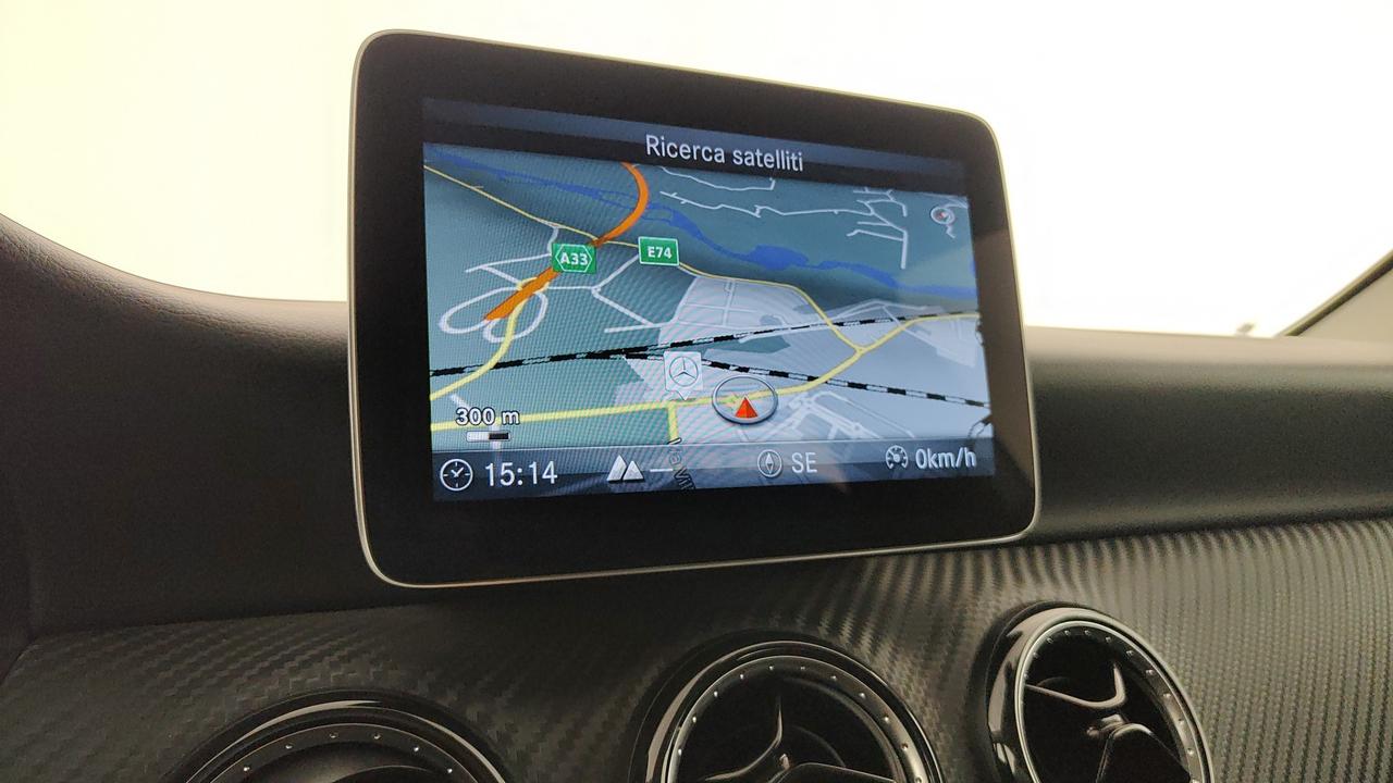 Mercedes-Benz GLA 180 Business