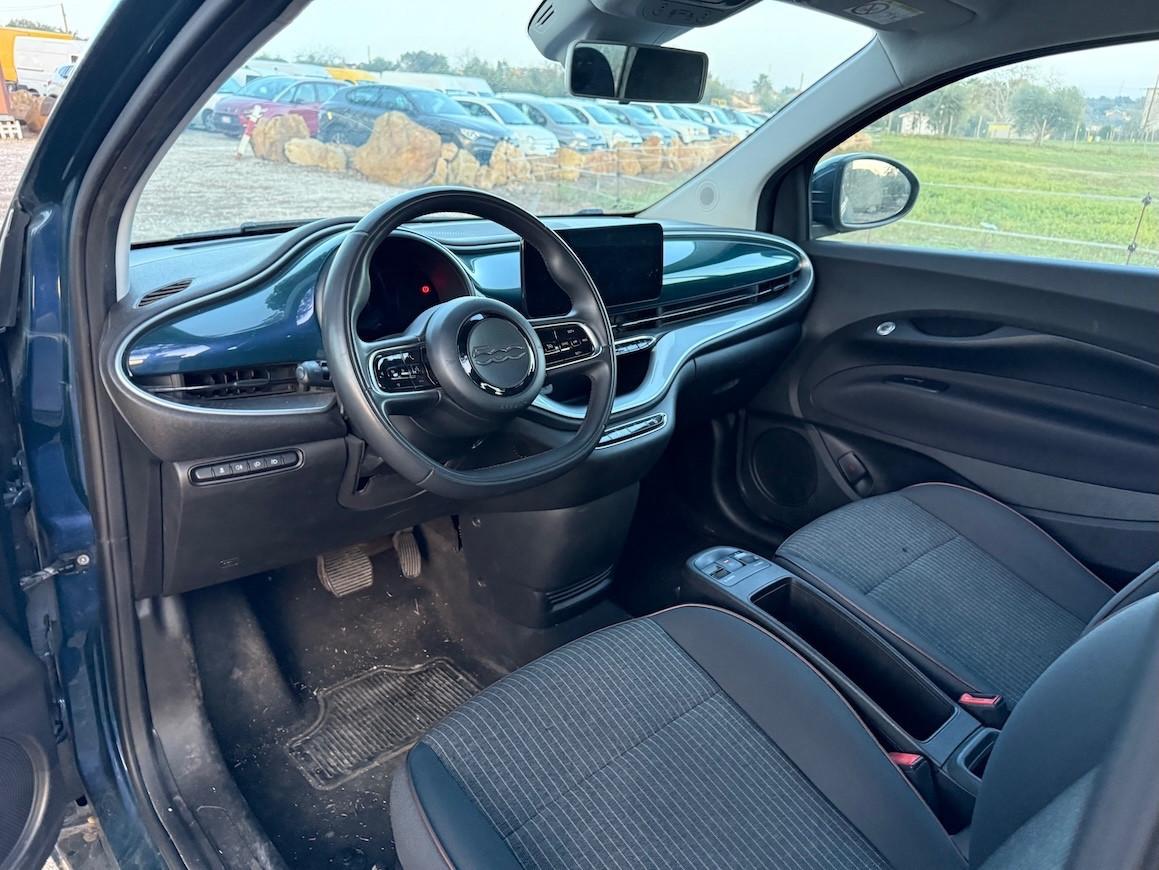 Fiat 500e Berlina 42 kWh APPLE CAR PLAY