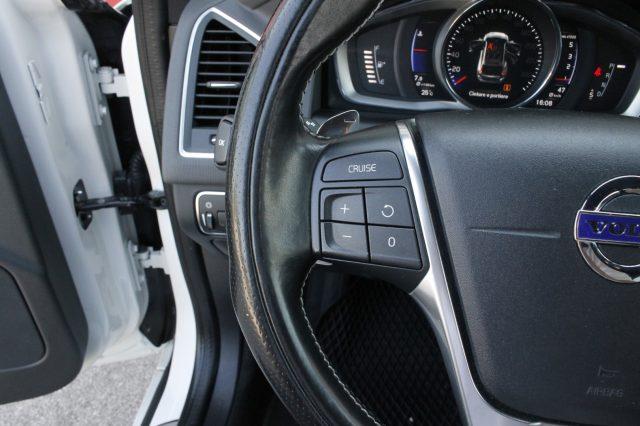 VOLVO XC60 D4 Awd Geartronic R-design Unicoprop. Pelle