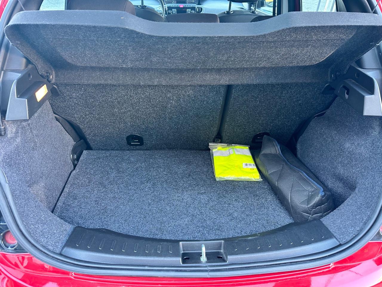 Lancia Ypsilon 1.2 69 CV 5 porte GPL