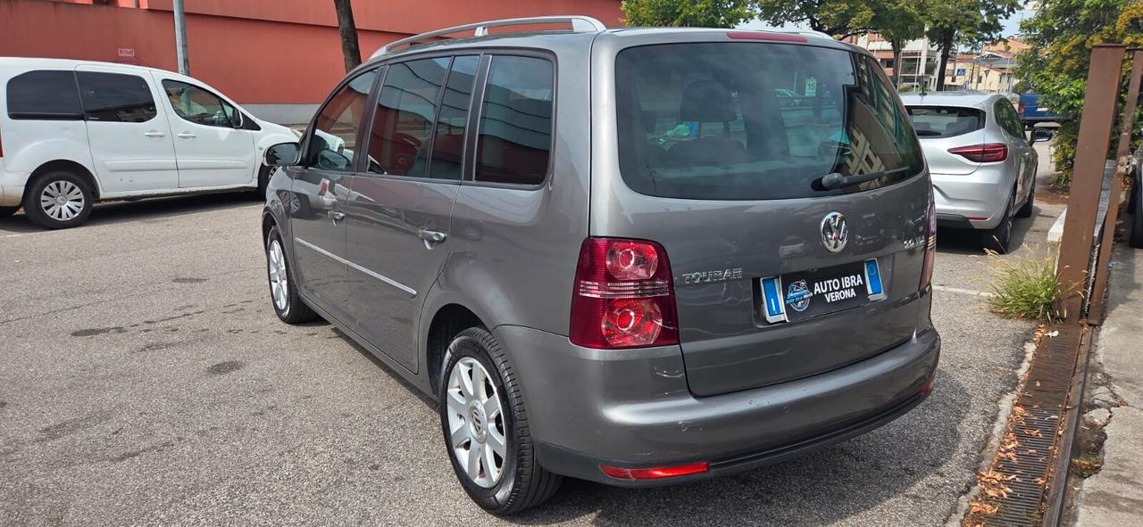 Volkswagen Touran 2.0 16V TDI Highline