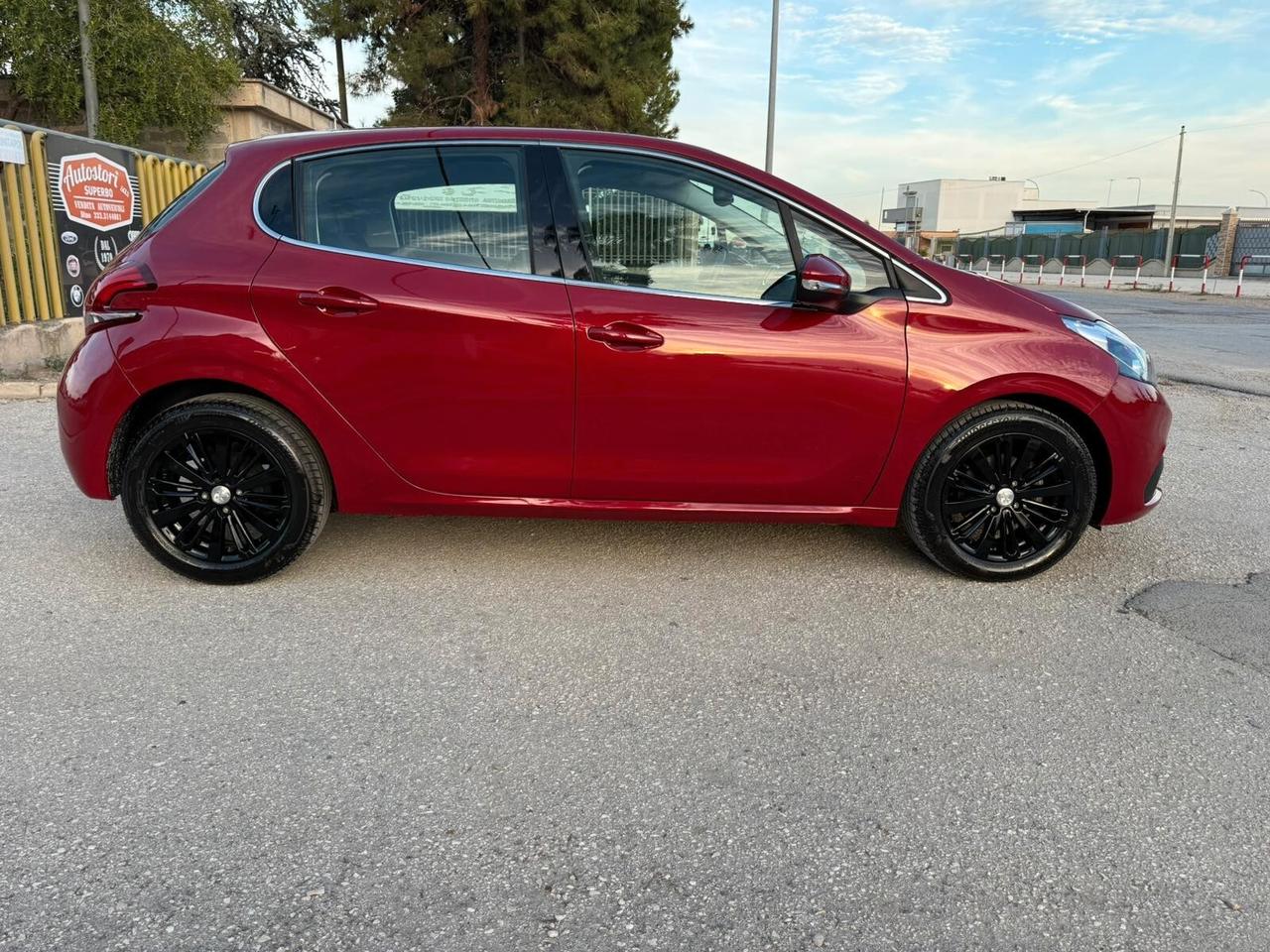 Peugeot 208 Hdi - 75 cv Full Optional