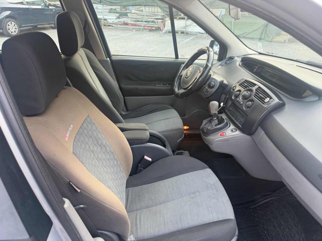 RENAULT Grand Scenic 1.9 dCi/130CV Confort senza nessun lavoro da fare