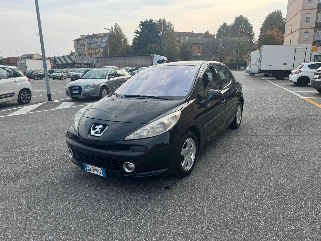 Peugeot 207 1.4 8V 75CV 3p. ONE Line