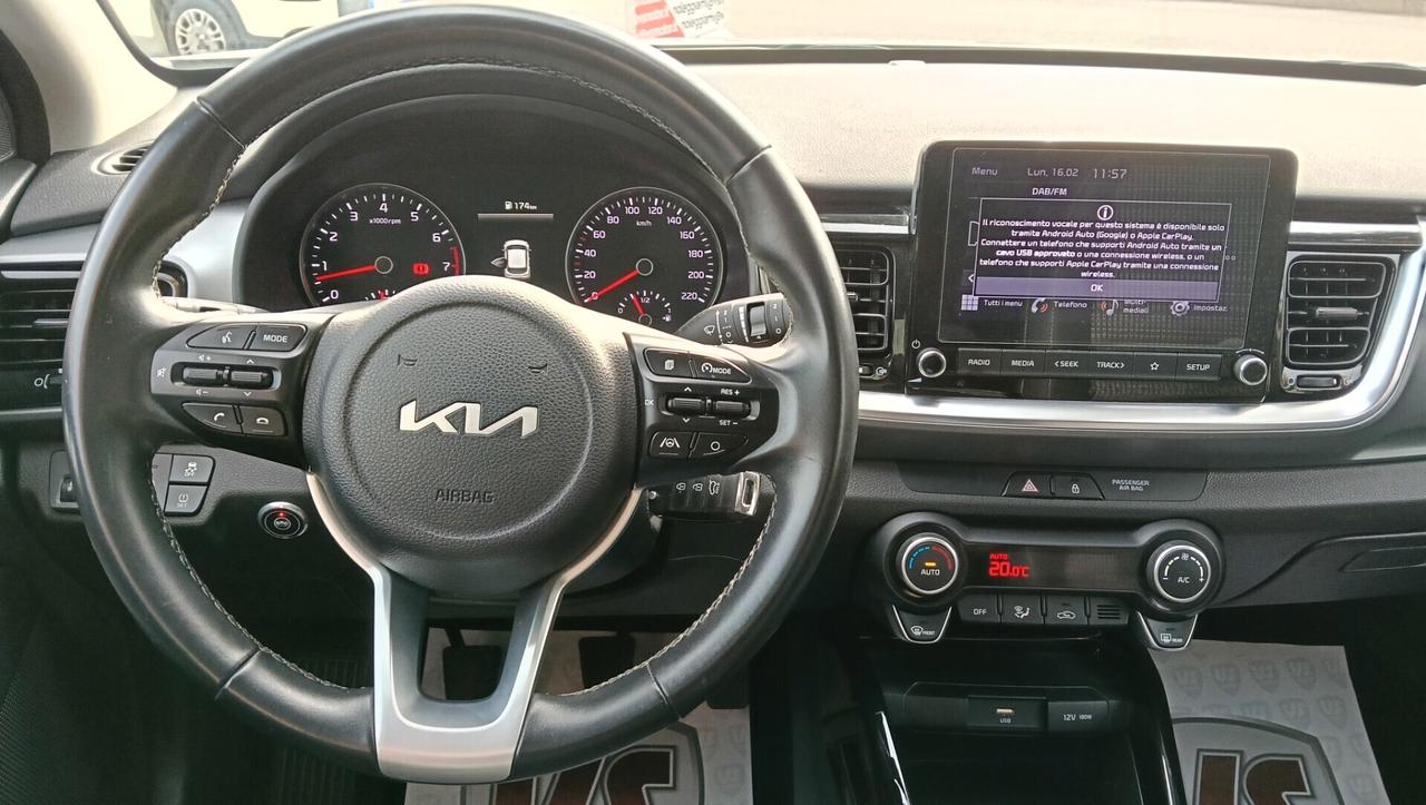 KIA STONIC 1.2 B/GPL-RETROC-KM 40.000