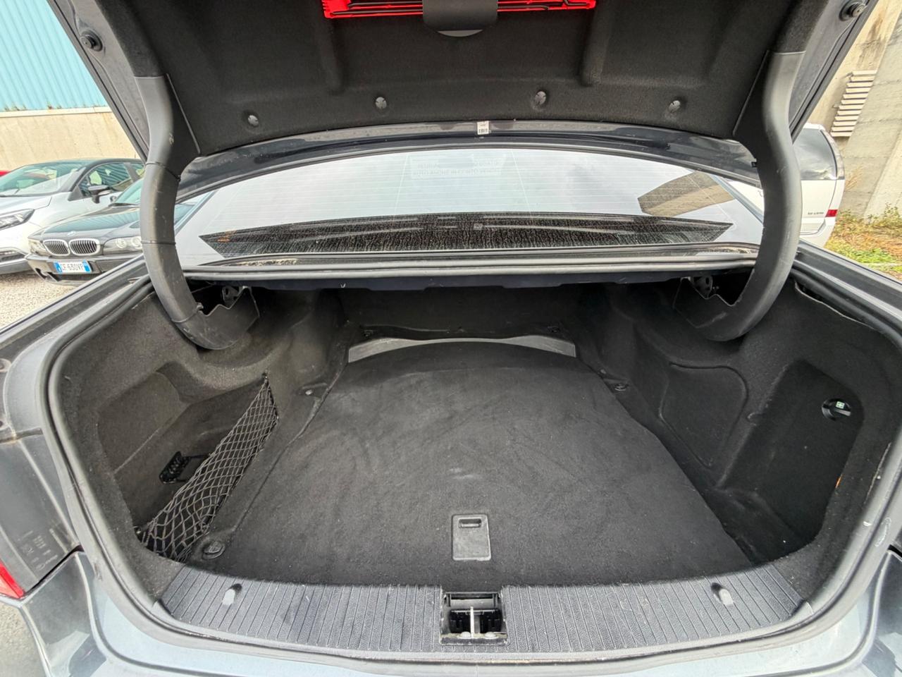 Mercedes-benz E 220 Blue TEC Automatic Premium -