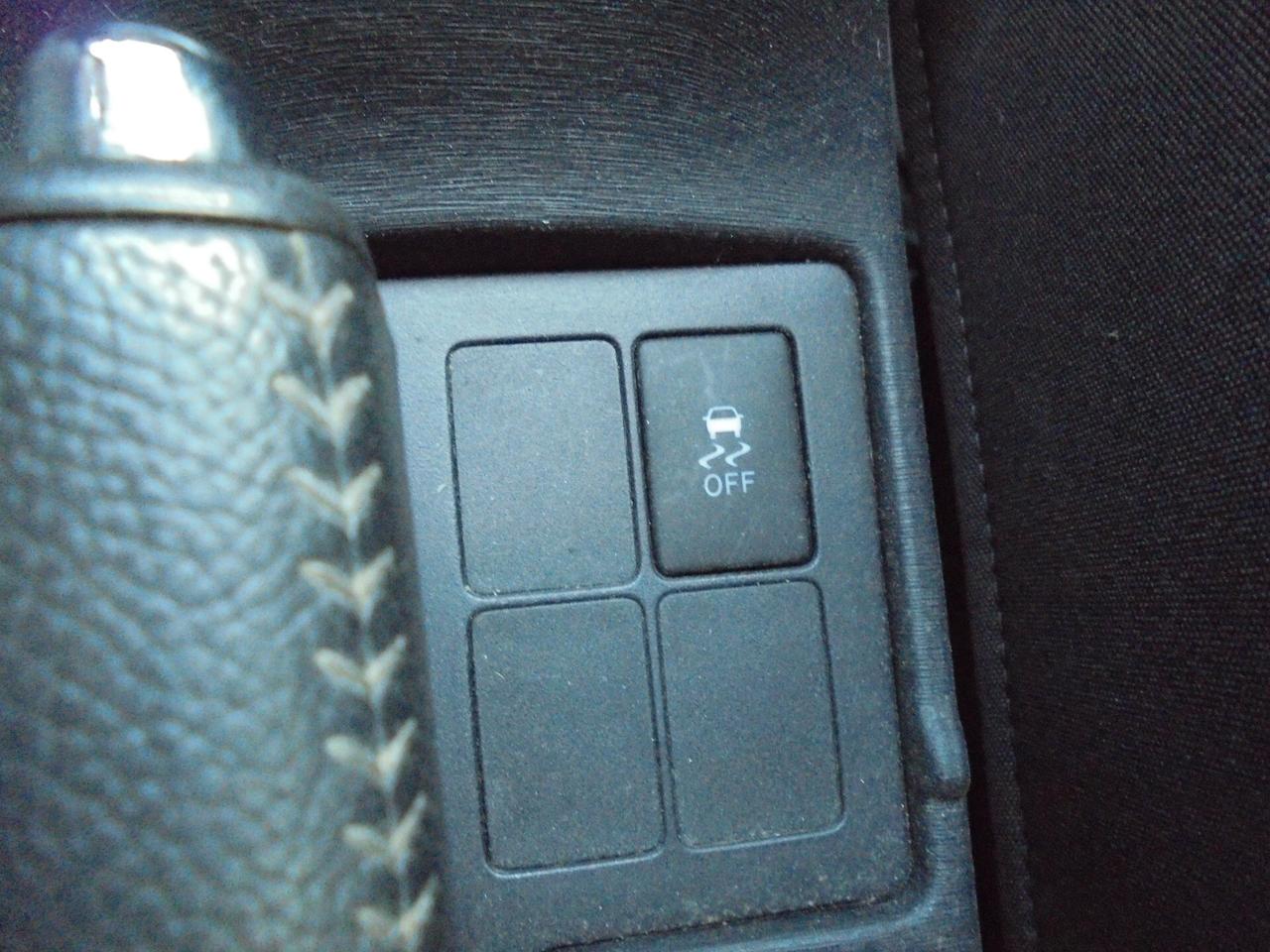 TOYOTA YARIS 1.0 VVT-i 5P ACTIVE – UNIPROPRIETARIO-