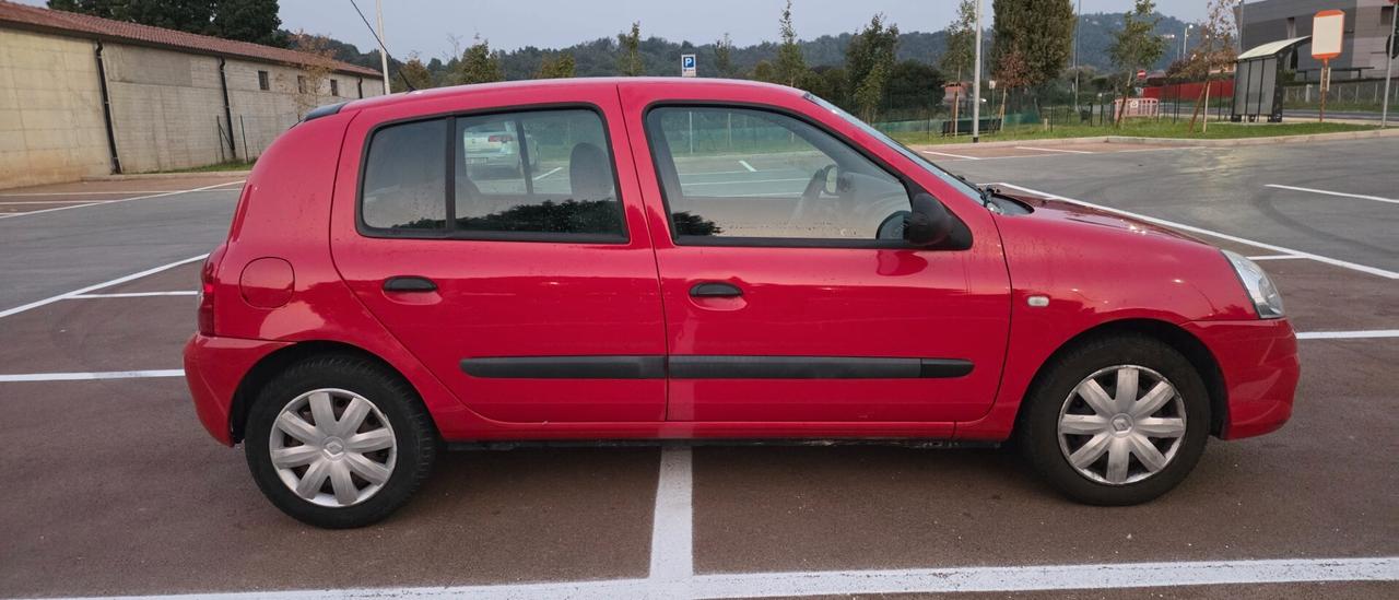 Renault Clio 1.2 16V 5 porte GPL Dynamique