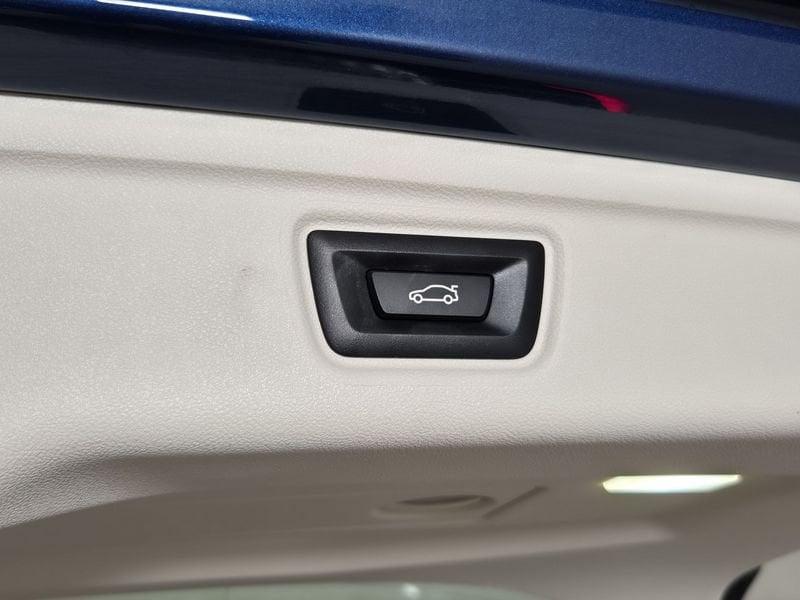 BMW Serie 3 G21 2022 Touring 320e Touring auto