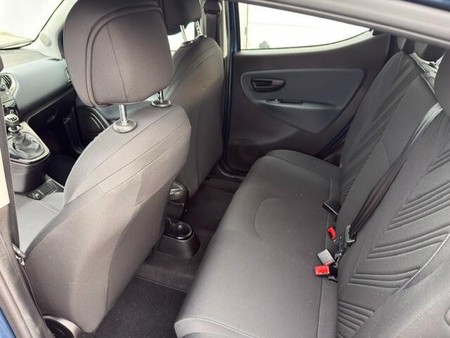 Lancia Ypsilon 1.0 FireFly 5 porte S&S Hybrid Ecochic Gold