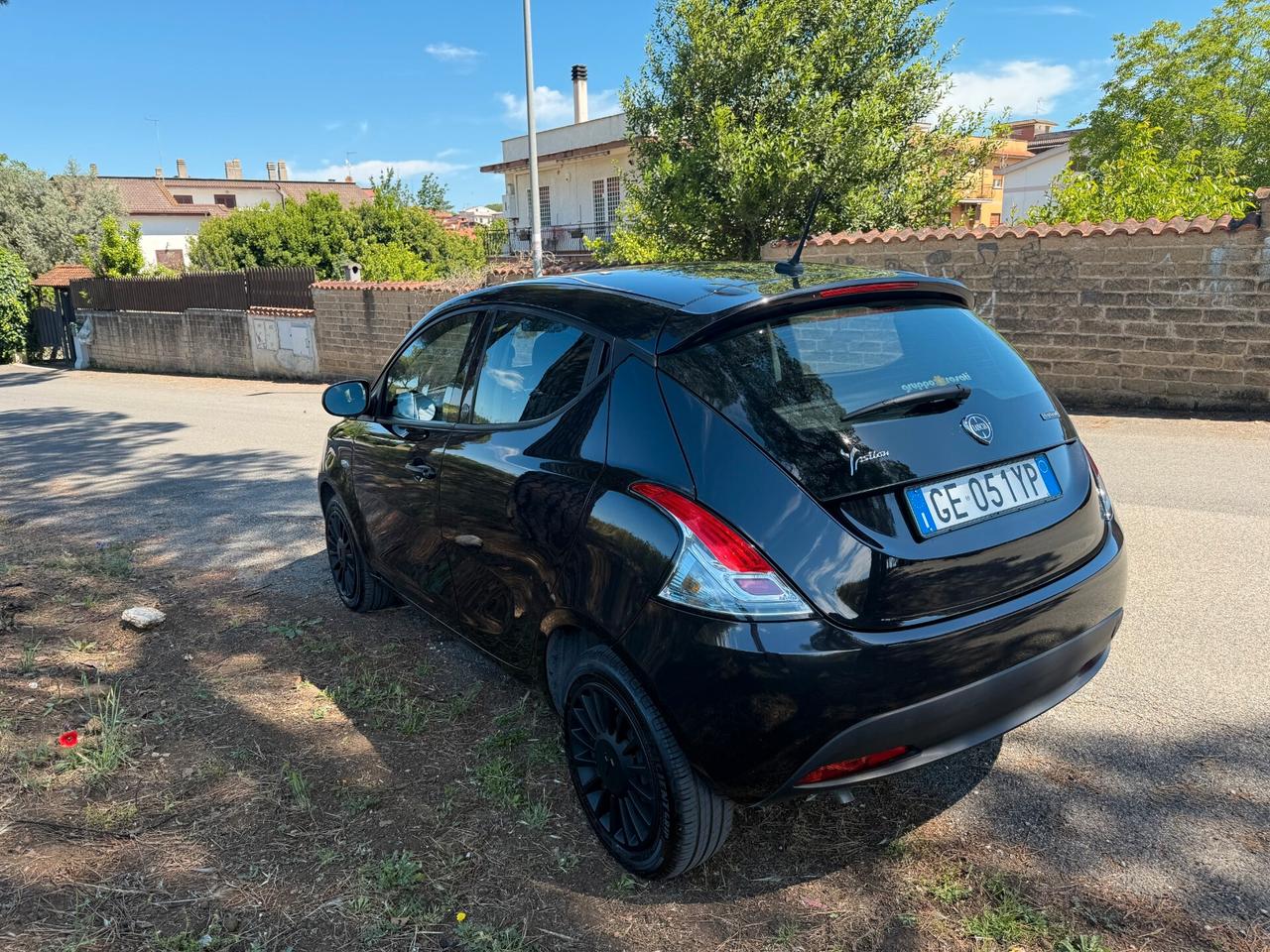 Lancia Ypsilon hybrid