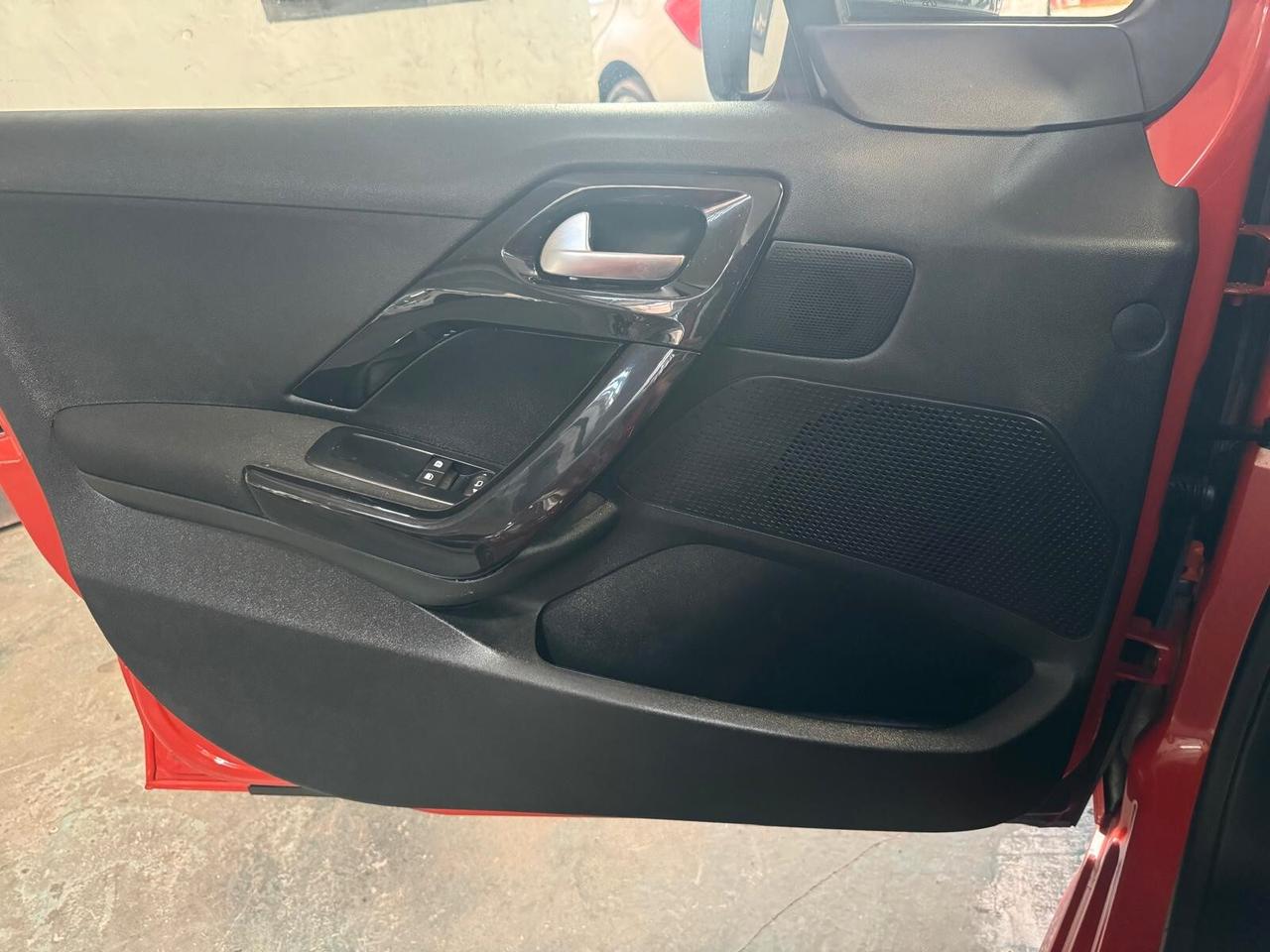 Peugeot 208 PureTech Turbo 110 EAT6 S&S 5 porte GT Line