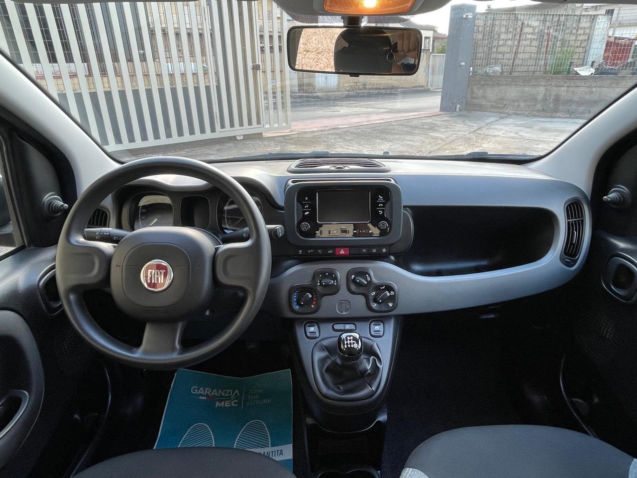 Fiat Panda 1.0 FireFly S&S Hybrid Garmin