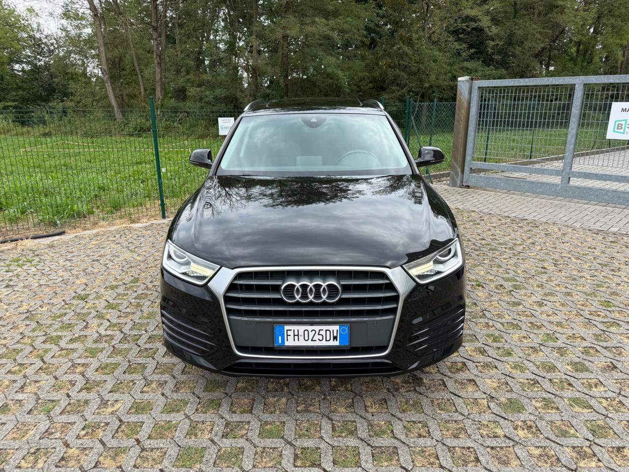 Audi Q3 2.0 TDI 120 CV S tronic Panorama*Cerchi*Led*Pec