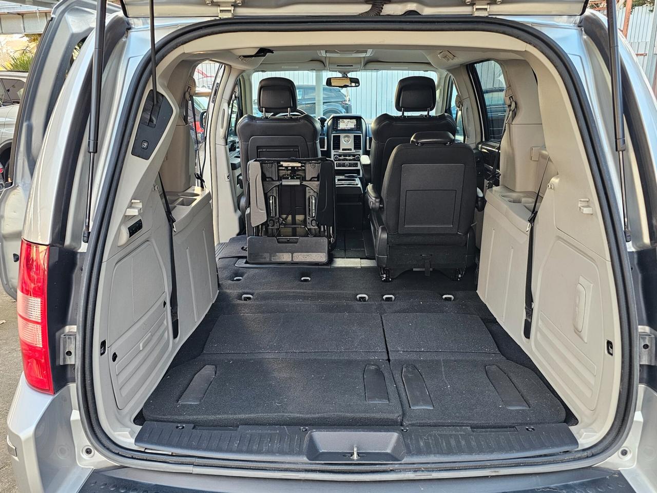 Chrysler Grand Voyager 2.8 CRD DPF Limited Stowngo