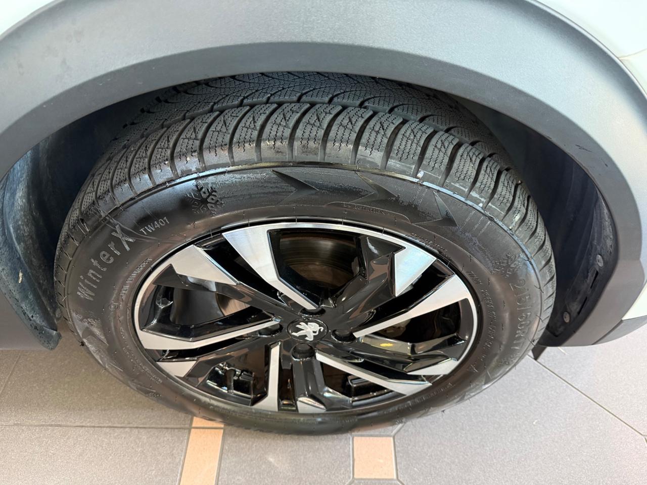 Peugeot 2008 1.5 bluehdi Active 41.000 KM!!!