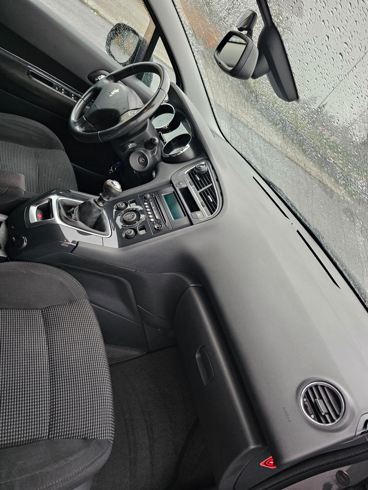 Peugeot 5008 7 POSTI 1.6 HDi 110CV