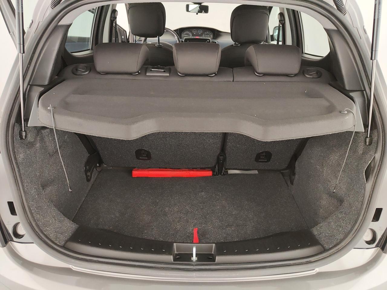 Lancia Ypsilon 1.0 FireFly 5 porte S&S Hybrid Platino