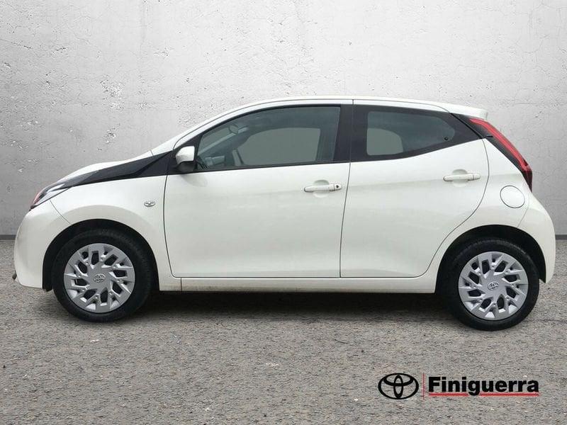 Toyota Aygo Connect 1.0 VVT-i 72 CV 5 porte x-play