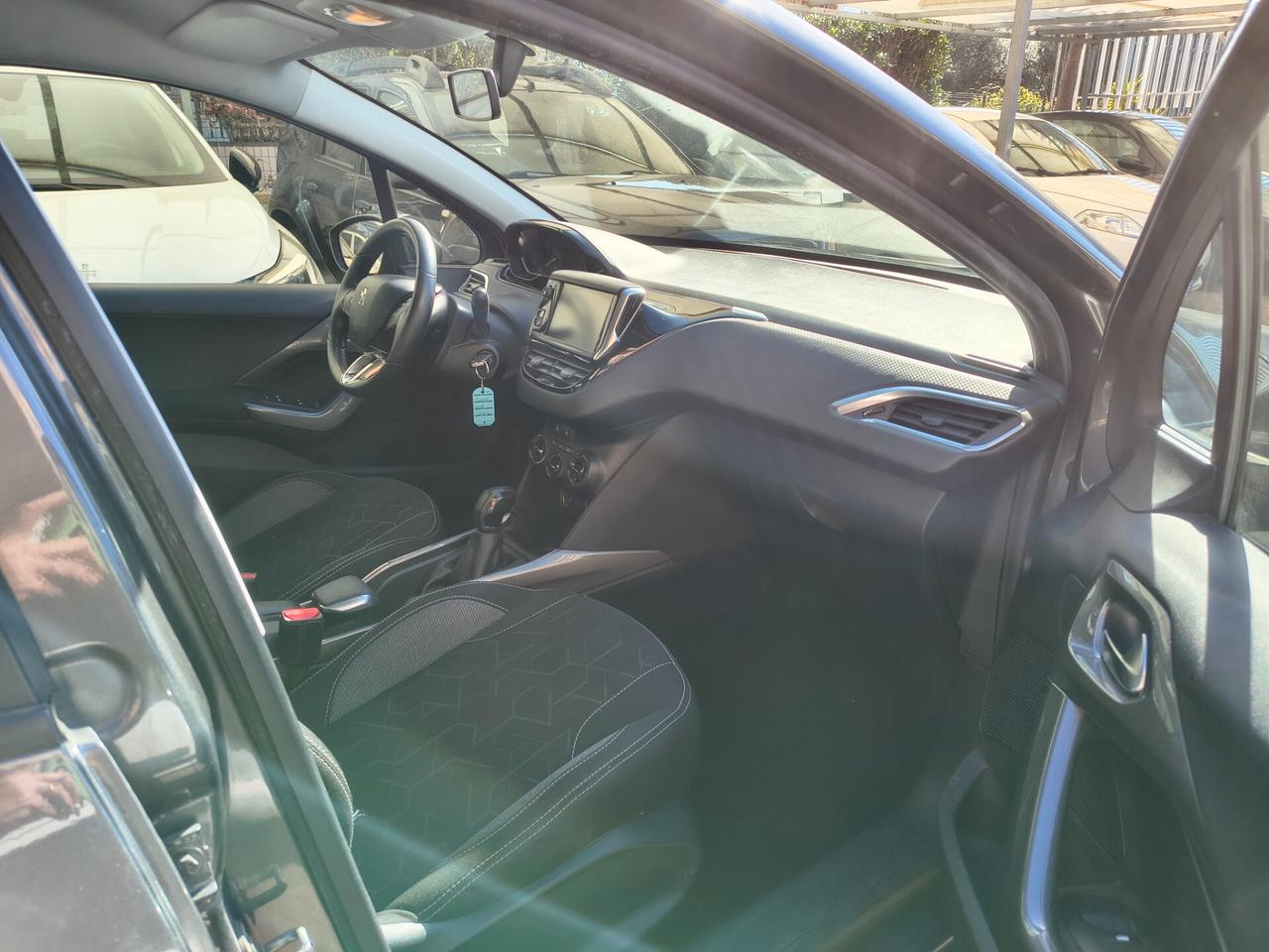 Peugeot 2008 BlueHDi 100 Black Matt 8V SENZA CATENINO