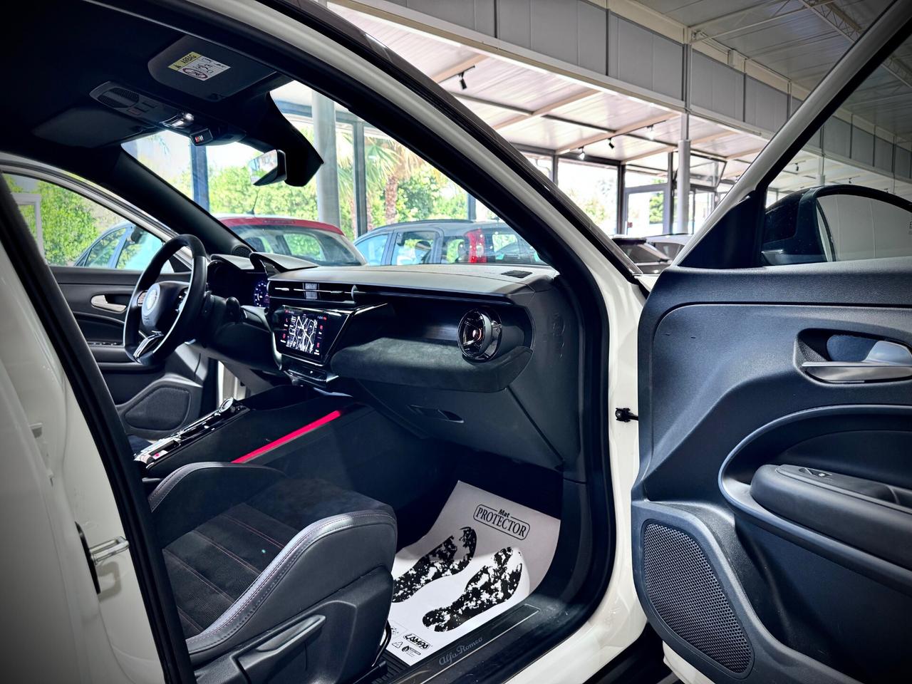 Alfa Romeo Junior 1.2 136 CV Hybrid eDCT6 Speciale