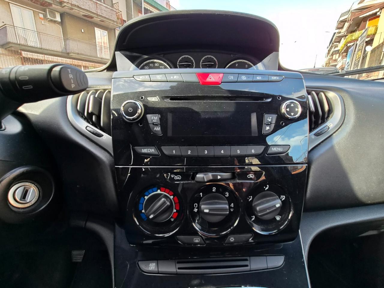 Lancia Ypsilon 1.3 MJT 16V 95 CV 5 porte S&S Elle
