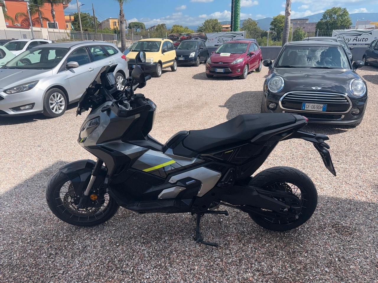 Honda X-ADV 750