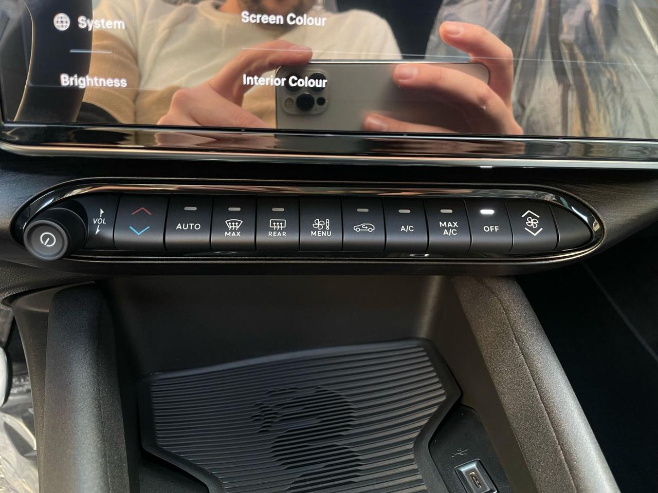 Alfa Romeo Junior 1.2 136 CV Hybrid eDCT6 Speciale