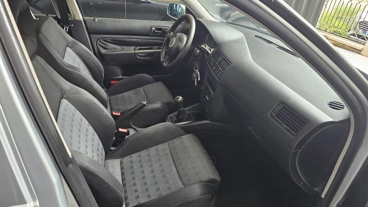 VW Bora 1.6 Highline Unico proprietario