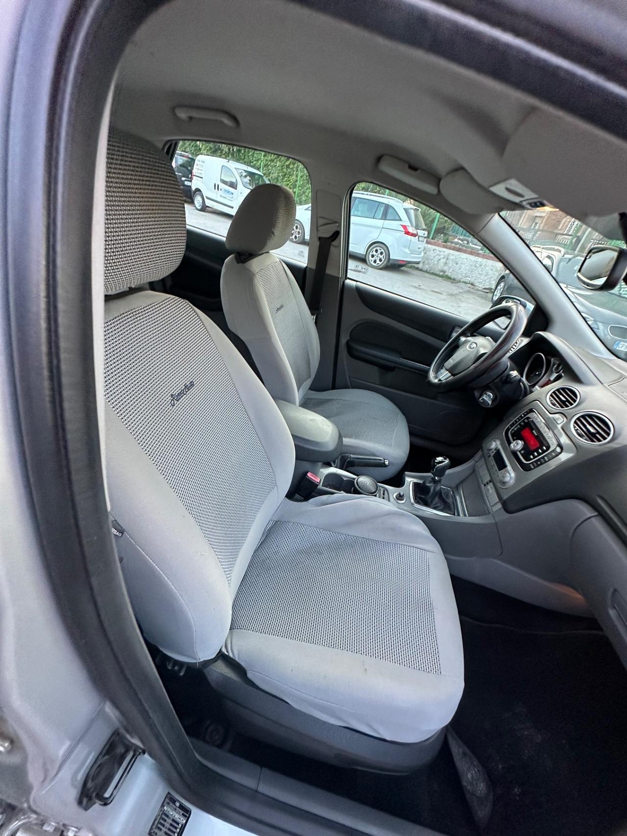 Ford Focus 1.6 TDCi (110CV) 5p. Tit. DPF
