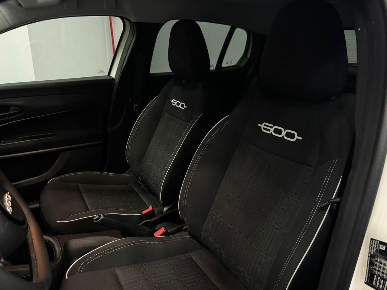 Fiat 600 Hybrid 100 CV DCT MHEV