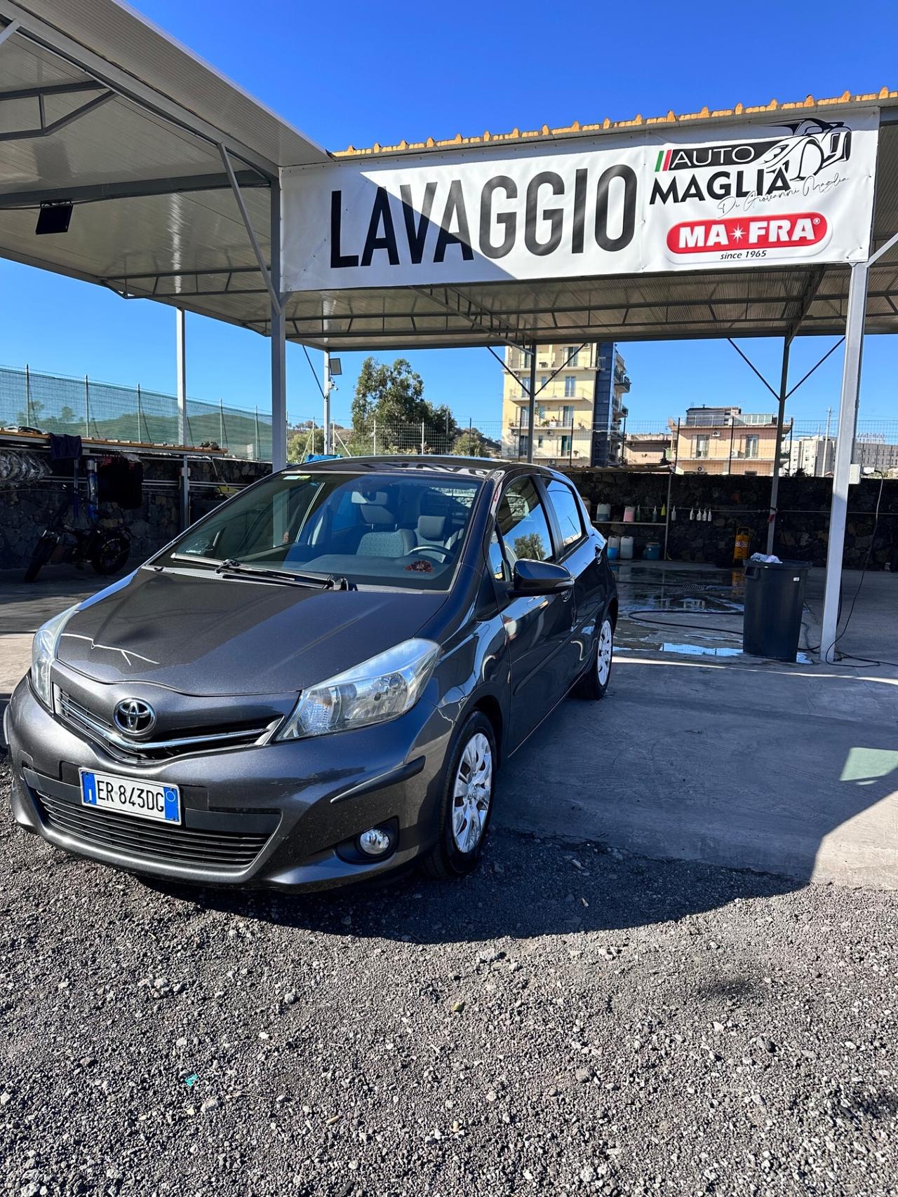 Toyota Yaris 1.4 D-4D 3 porte Lounge