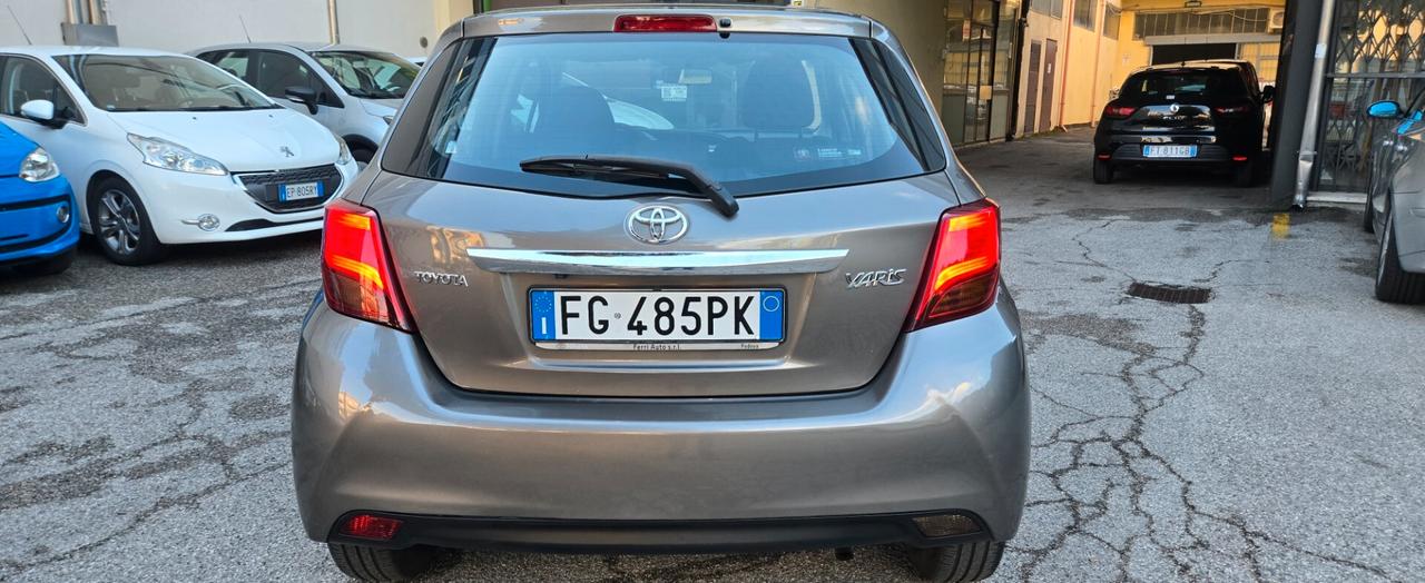 Toyota Yaris 1.0 5 porte Lounge