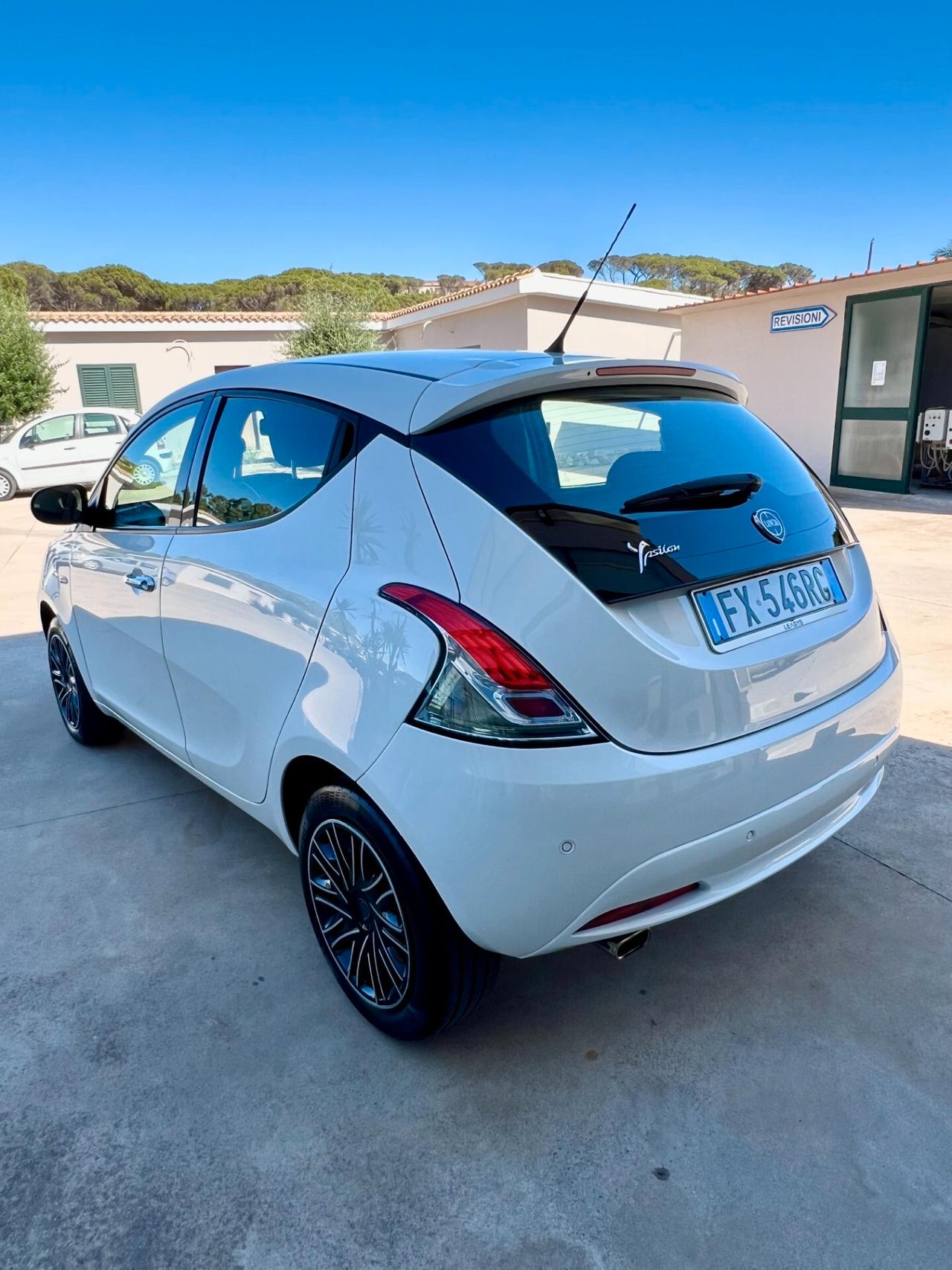 Lancia Ypsilon 1.2 69 CV 5 porte S&S Gold