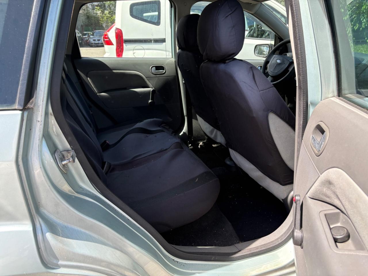 Ford Fiesta 1.4 16V 5p. Frizione da sostituire