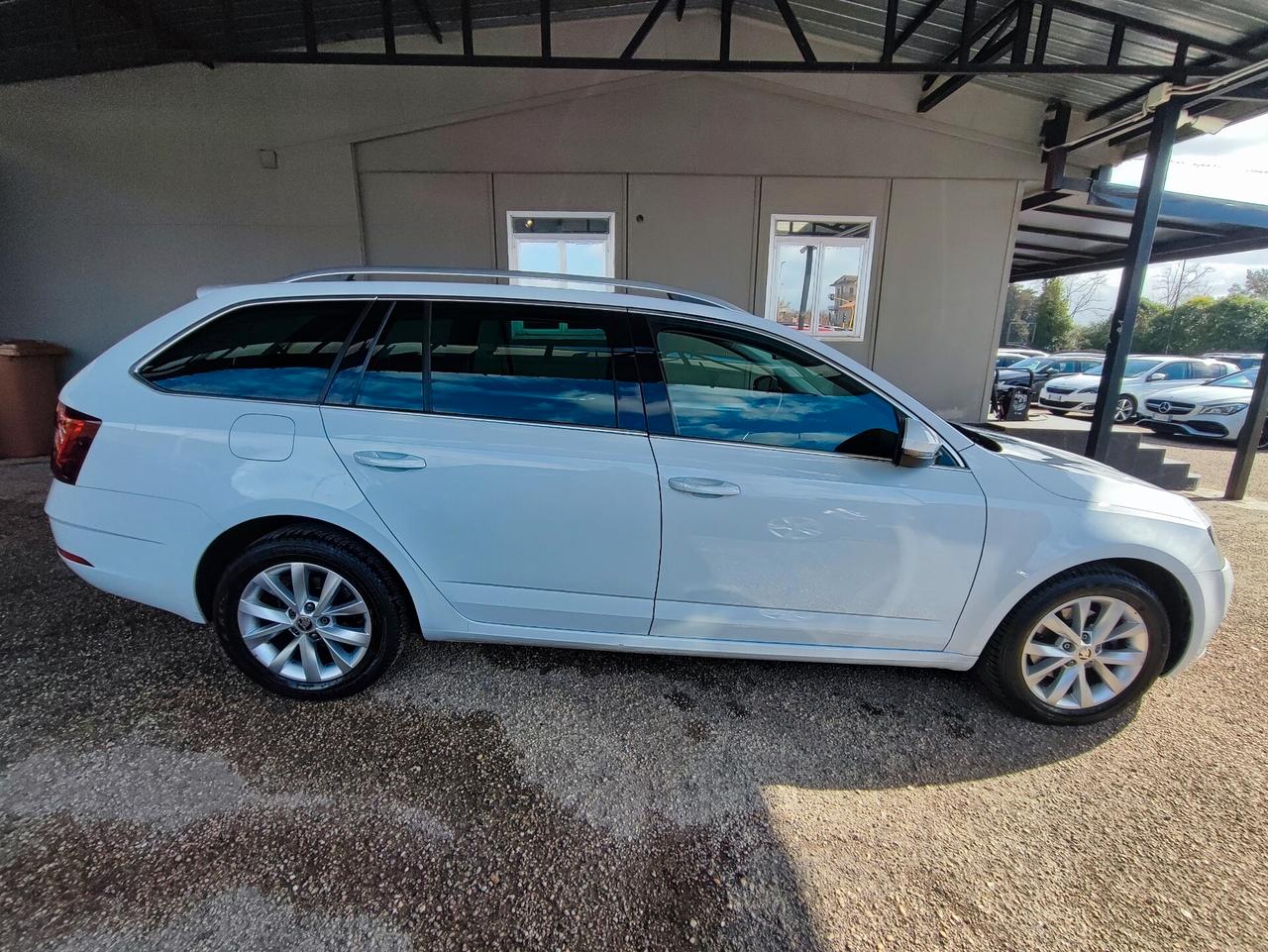 Skoda Octavia 1.5 DSG Wagon Style G-Tec