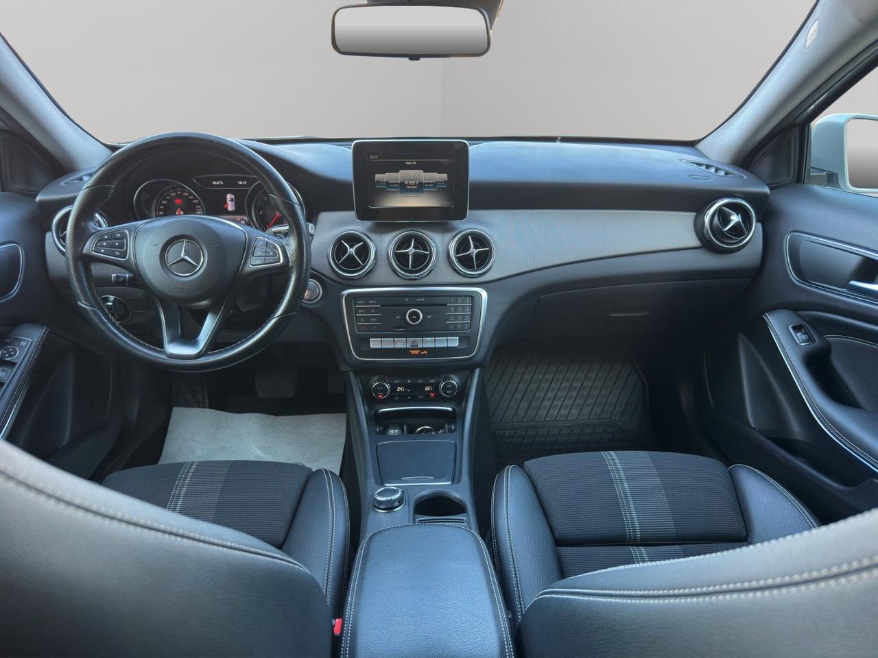 Mercedes-benz GLA 180 d Automatic Premium