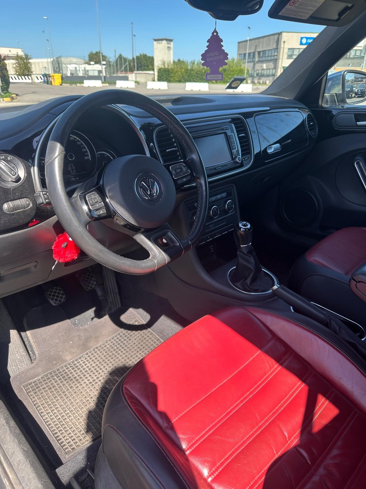 Volkswagen Maggiolino Cabrio 1.6 TDI Design 50esimo anniversario