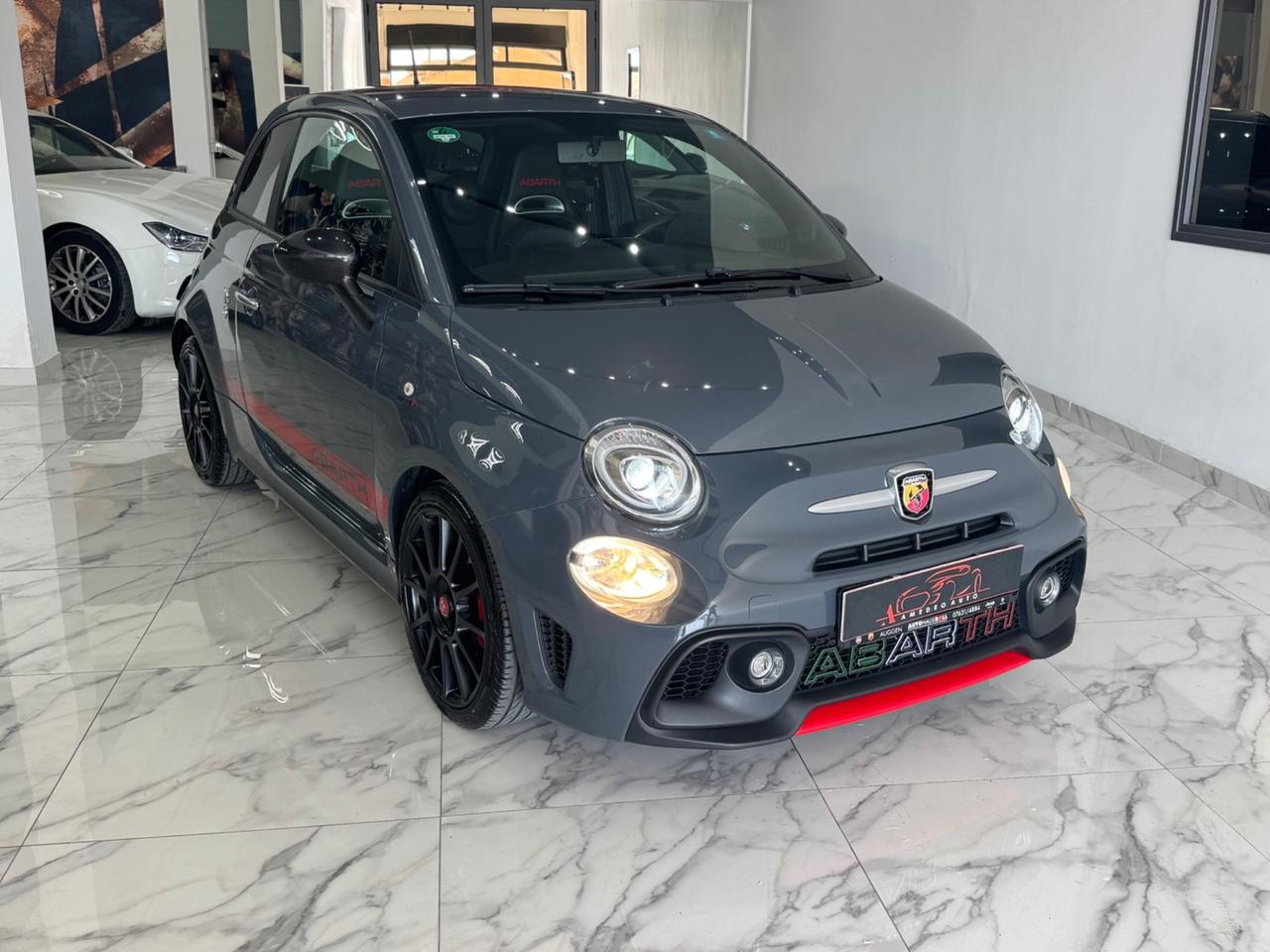 Abarth 695 1.4 Turbo T-Jet XSR Yamaha Limited Edition